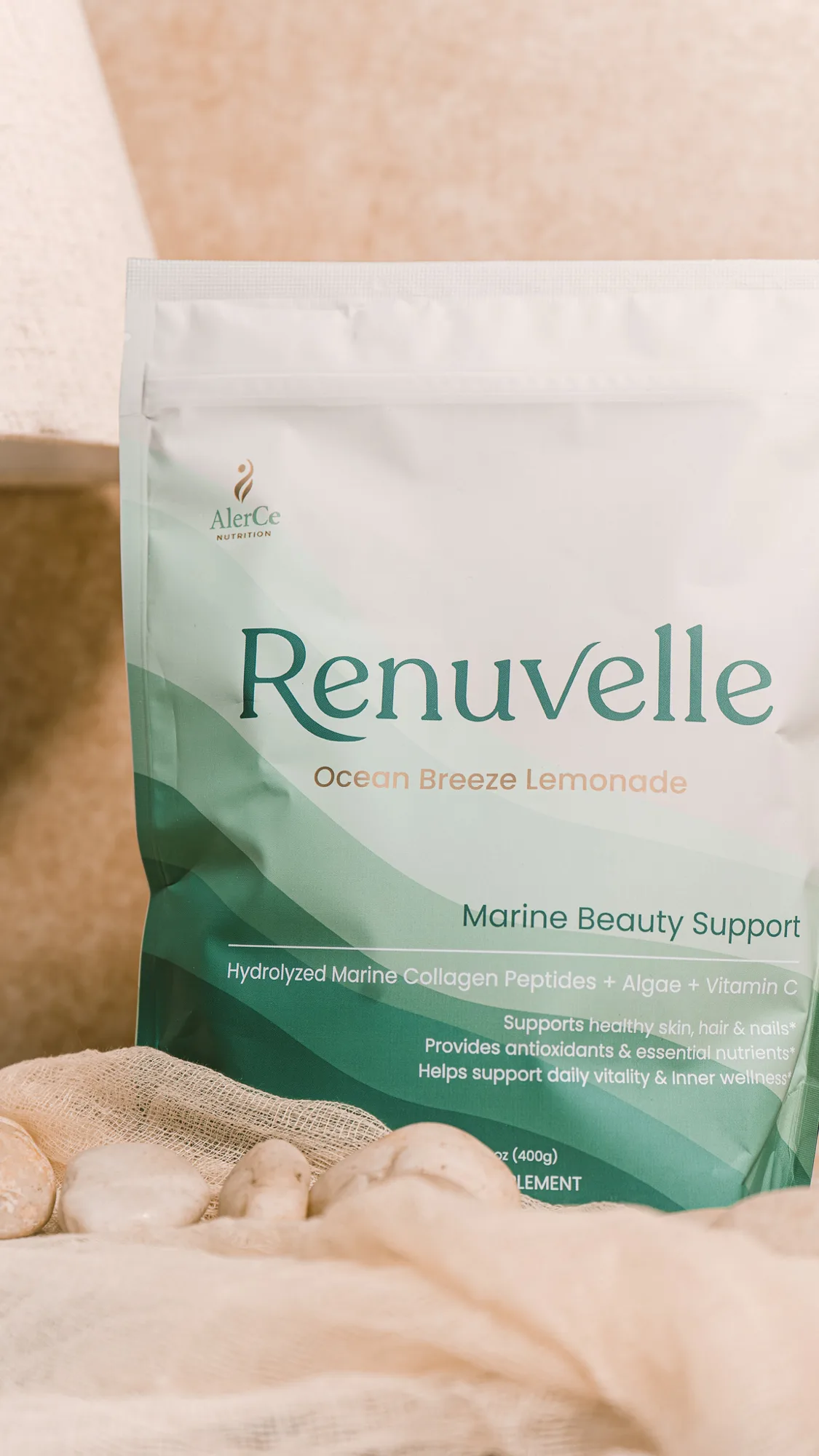 Renuvelle pouch on linen